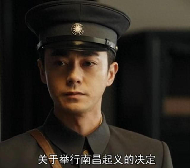 凭借出演《他是谁》，三位老戏骨获好评，青年演员曲哲明意外爆红 